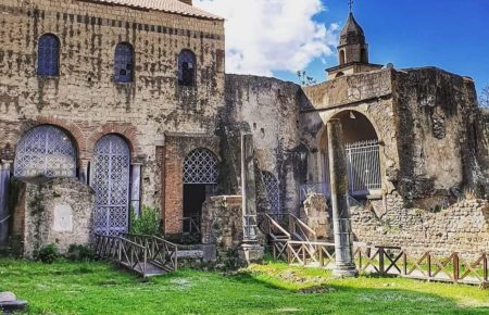 A Cimitile fede e impegno civile si incontrano nella Piazza della democrazia 3 Basiliche paleocristiane di Cimitile