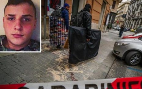 Napoli, giovane ucciso. Nappi (Lega): "Inaccettabile che napoletani siano ostaggio di camorristi e baby gang" 5 combo carabiniere kLcG U317076930532046F 656x492@Corriere Web Sezioni