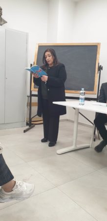 Palma Campania, alla Biblioteca Comunale grandi consensi per la presentazione del romanzo umoristico di Marianna Scagliola "Una famiglia allargata cane compreso" 5 341186110 788822602759336 3180533456311802585 n 1