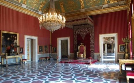 Napoli, Palazzo Reale: aperture straordinarie ad aprile con Caravaggio protagonista 4 4.SaladelTrono foto Gei