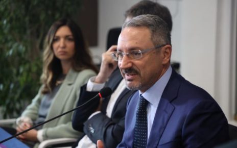 Benevento, Pedicini (MET): “I Mastella ci temono e ora provano a zittirci” 3 Pedicini a convegno autonomia parlamentariUE Napoli