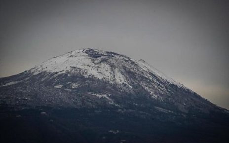 Meteo: ritorna la neve sul Vesuvio e temperature in calo 5 defaultimage