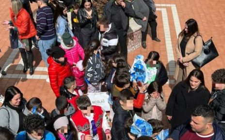 Napoli, Pasqua solidale per Atitech di Gianni Lettieri: colombe e uova ai bambini dei quartieri 3 pasquasolidale