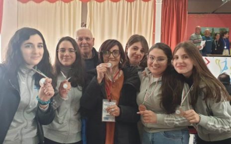 Scafati, Trofeo Scacchi a Scuola: le ragazze del'I.C. "Samuele Falco" trionfano nella gara regionale dei Campionati Studenteschi 13 raazzevincenti