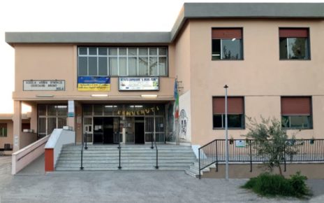 Nola, l'Istituto Giordano Bruno partecipa ai Campionati dei Giochi Matematici 2023 alla Bocconi 5 2. Istituto di Nola 2