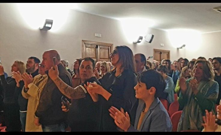 Palma Campania, al Teatro Comunale la proclamazione del neo sindaco Donnarumma: “Sarò il sindaco di tutti. Mai vi tradiremo” 8 346137917 278551307942967 4672329174838337838 n 1