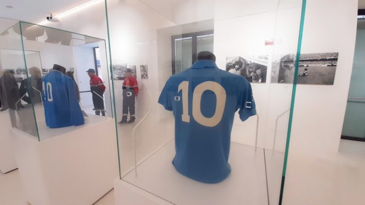 Pompei, ultimi giorni per vedere la mostra “Maradona, il genio ribelle” 4 Mostra MARADONA IL GENIO RIBELLE POMPEI 17