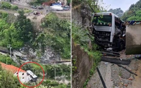Ravello, autobus precipita: muore l'autista 4 img 1 1
