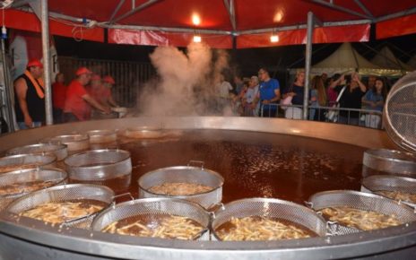 Castellabate, ritorna la “Festa del Pescato di Paranza” con la 12esima edizione 4 padella gigante