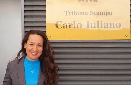 Napoli, inaugurata stamane la nuova targa dedicata a Carlo Iuliano 3 raffaella Iuliano