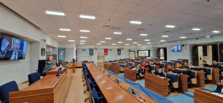 ragazzi in aula 08