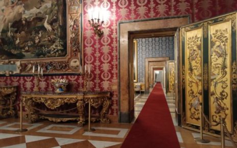 Napoli, Palazzo Reale: red carpet e ingressi gratuiti nel ponte di giugno 6 red carpet a palazzo Reale
