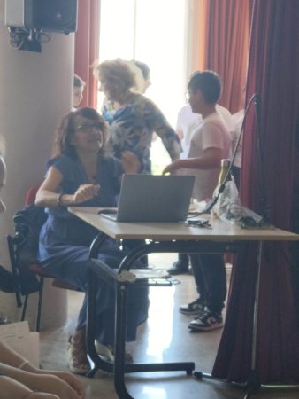 Marigliano, alla Media "Elia Aliperti" va in scena lo spettacolo finale "Naplish: espressioni idiomatiche, dall'inglese al napoletano" 6 350775436 910939259986759 5454028408157842470 n