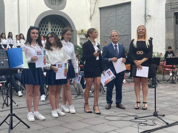 Palma Campania, “ProgrClassicRock”: al Palazzo Aragonese il concerto di fine anno dell’I.C. “A. De Curtis” 9 354790647 747358070460467 4347541458643124251 n