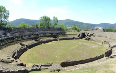 Avella, ritorna il Festival “I racconti di Dioniso”: il primo spettacolo il 18 giugno 4 avellanfiteatro