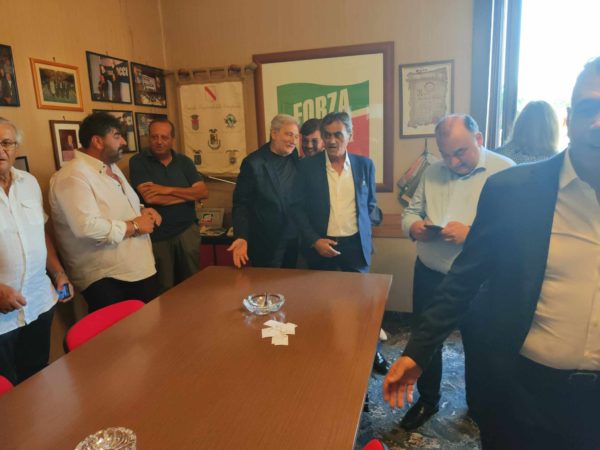 Marigliano, si rinnova la sede storica di Forza Italia dedicata a Silvio Berlusconi. E. Russo: "Siamo all'opposizione dell'esecutivo di Peppe Jossa" 4 357331665 608182571399389 3187855112956345189 n