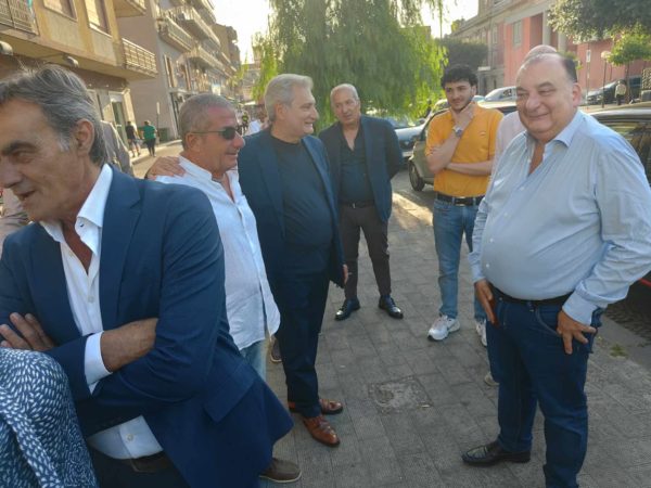 Marigliano, si rinnova la sede storica di Forza Italia dedicata a Silvio Berlusconi. E. Russo: "Siamo all'opposizione dell'esecutivo di Peppe Jossa" 11 357339683 1307979643445827 1977518982951150124 n