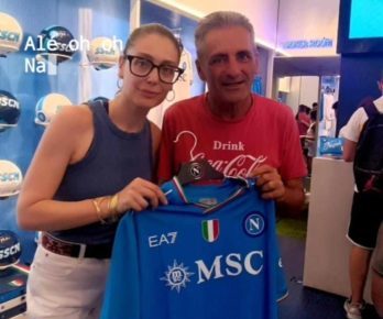 Inaugurato il nuovo store SSC Napoli in via Calabritto: c'è anche Valentina De Laurentiis 6 360461562 267216335932982 2795959667527102187 n 2