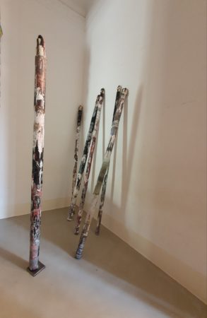 Tiziana Tafuri collage ceramica .h cm145 x 7 cm d