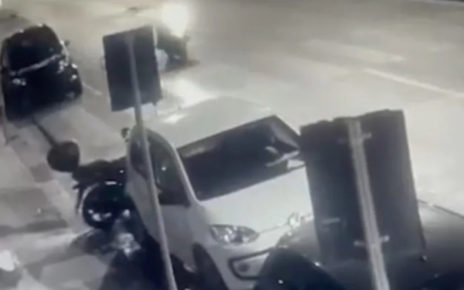 Napoli, tiro al bersaglio sulle auto in sosta a Posillipo: le baby-gang si allenano a sparare 4 baby gang posillipomod