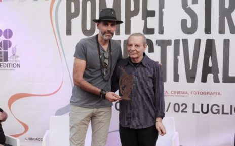 Pompei Street Festival, assegnati i premi concorso corti e docufilm 5 da sx. Nello Petrucci ed Enzo Moscato Premio alla carriera