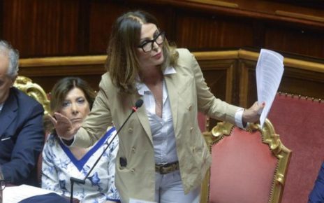 Vicenda "società Visibilia", informativa al Senato della ministra Santaché: "Mai ricevuto un avviso di garanzia, sono vittima dell'odio" 5 santanche senato fg