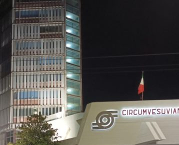 Campania, EAV si illumina di bianco in occasione della settimana di promozione dedicata alla donazione del midollo osseo 4 EAV si illumina di bianco 2