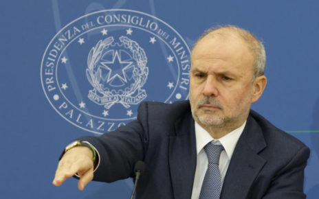 Covid, ministro Schillaci: "Vaccino disponibile già dalla prossima settimana e sarà gratis per tutti" 5 orazio schillaci scaled 1