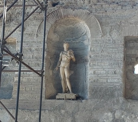3. Riproduzione Statua Dionisvo Villa Augustea a Somma Vesuviana 8.10.2023
