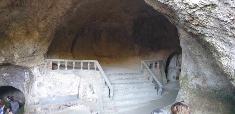 Avella, Giornate Nazionali di Archeologia Ritrovata: il Gruppo Archeologico Terra di Palma alla scoperta della Grotta di San Michele 8 370237119 675620081192401 4123574941369808154 n
