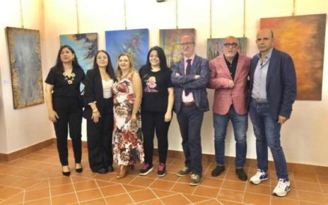 Roccarainola, “Il colore che illumina”: grandi consensi per la Mostra Collettiva di Arte Contemporanea 26 393230019 341408461777850 5060262677477228236 n