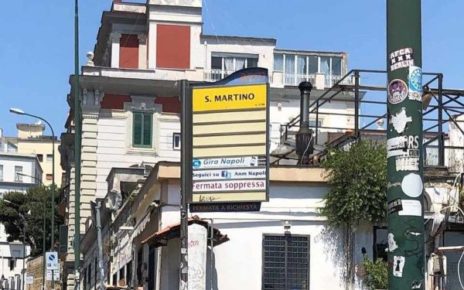 Napoli, San Martino. Capodanno (Valori Collinari): "Ripristinate la linea su gomma V1!" 3 Napoli San Martino la fermata soppressa