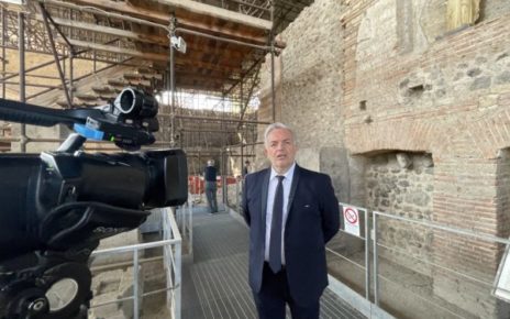 Somma Vesuviana, sindaco Di Sarno: “Nominate le Consulte per lo Sviluppo Economico del Territorio e per la Sicurezza” 5 Stampa alla Villa Romana
