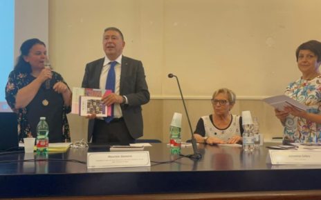 Professioni Tecniche, il presidente dei Periti Industriali Maurizio Sansone premiato dagli Stati Generali delle Donne della Campania 4 foto premiazione sansonemod