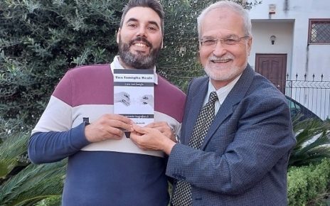 Brusciano, Emilio Sabatelli racconta “una vita con Dio al fianco” 4 1. Antonio Castaldo ed Emilio Sabatelli scrittore Brusciano 31.12.2023