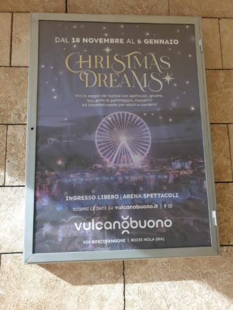 Nola, si accendono le luci su “Christmas Dreams”: pista di pattinaggio, spettacoli a tema e la grande Ruota Panoramica illuminano il Natale al Vulcano Buono 5 386431338 1068533264303405 1705023111642081667 n