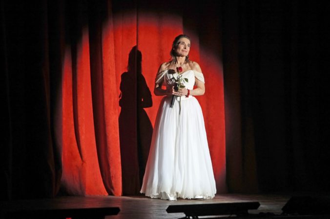 Napoli, Lina Sastri torna al Teatro Augusteo per omaggiare Eduardo De Filippo 4 Lina Sastri in Eduardo mio