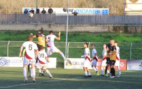 Calcio Dilettanti - Il Nola non sbaglia: una rete di Esposito piega l'Aversa 3 Nola Real Aversa 3