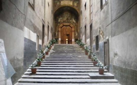 Napoli, Violenza di genere: all’Aula Magna del complesso di Santa Patrizia un incontro tra psichiatri, accademici, rappresentanti delle istituzioni 5 San Gregorio Armeno Napoli ingresso chiostro