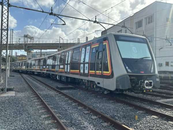 Campania, il primo treno CAF per la metropolitana Eav 5 WhatsApp Image 2023 11 17 at 13.13.35 1