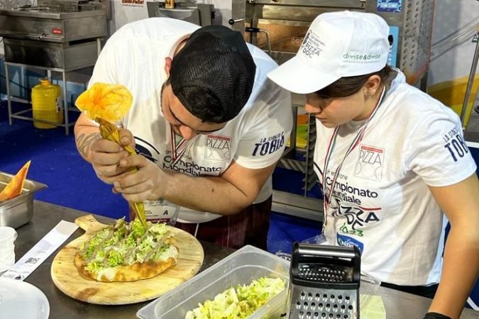 carlo e michela al lavoro