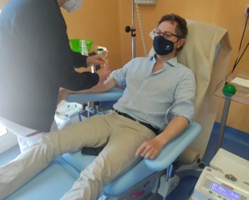 Campania, Emergenza sangue. Appello di Borrelli e Simioli per lunedì 6 novembre: “Venite a donare in tanti al Santobono-Pausilipon. Se tutti danno, tutti ricevono” 3 donazione sangue