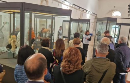 Eboli, Autismo: al Museo Archeologico giovani adulti impegnati nei servizi all’accoglienza 3 tulipano2