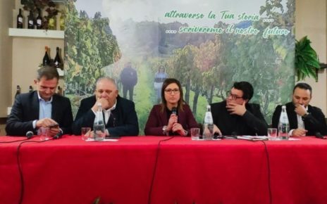 Torrecuso, all’Enologo Angelo Pizzi il primo premio "Cav. Mennato Falluto" 7 vino1