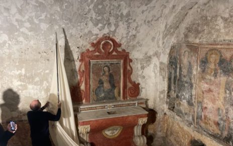 Somma Vesuviana, restaurato l'affresco del XIV secolo della Madonna del Latte nell’ipogeo del Complesso Monumentale di Santa Maria del Pozzo 9 014somma