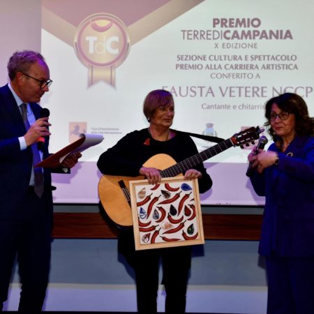 Premio Terre di Campania 2023, 11 riconoscimenti a chi ha fatto dell’impegno la propria mission 7 387496526 1066049537852808 1780335919084691588 n