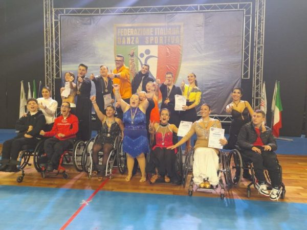 Palma Campania, "Giornata Internazionale sulla disabilità". Nasce una nuova eccellenza nella danza: il talentuoso palmese Santolo Giovanni Cosenza 9 403626290 2115303415477551 5149892274125908717 n