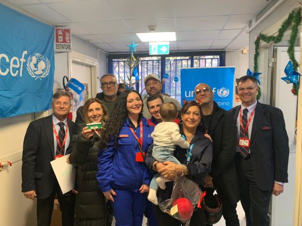 EAV partecipa alliniziativa addobbare il Natale 1
