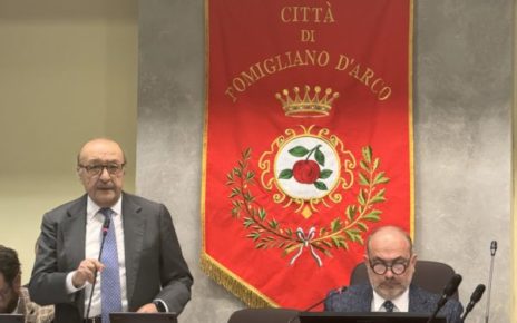 Pomigliano d'Arco, per la prima volta il Consiglio Comunale approva il bilancio di previsione prima della scadenza del 31 dicembre 5 sindacorusso consiglio