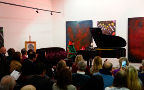 Avella, SmArt Culture Hub sold out per il concerto contro i femminicidi. La pianista Giuseppina Torre incanta la platea 6 La Pianista Giuseppina Torre durante la sua esibizizone ad Avella presso lo SmArt Culture Hub